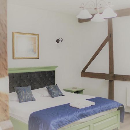 La Curtea Domneasca Hotell Piatra Neamţ Exteriör bild